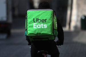 Uber Eats' new live location-sharing feature helps couriers deliver food to users in hard-to-find locations